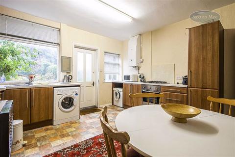 185 Lydgate Lane, Sheffield, S10 5FQ