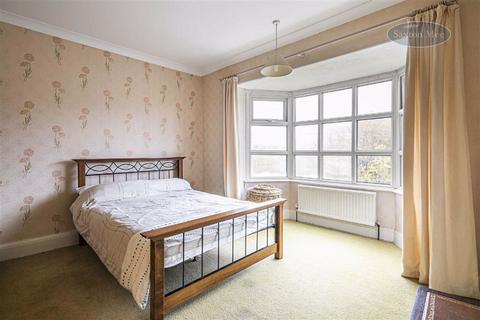 185 Lydgate Lane, Sheffield, S10 5FQ
