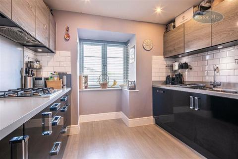 13 Chapman Close, Sheffield, S6 5BX