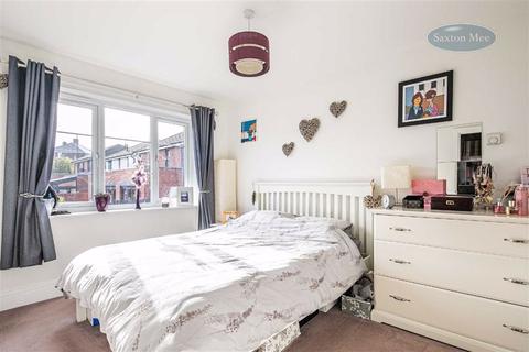 13 Chapman Close, Sheffield, S6 5BX