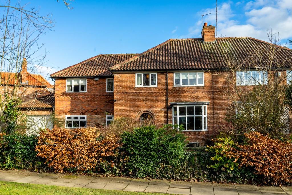The Horseshoe, York 4 bed semidetached house £800,000