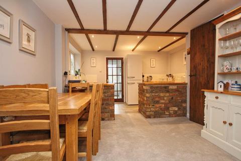 5 Lilac Grove, Little Weighton, Cottingham, HU20 3XL