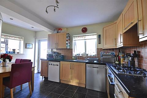 9 Cornmeadow Lane, Worcester, WR3 7NY
