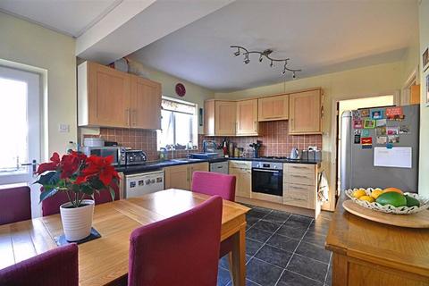 9 Cornmeadow Lane, Worcester, WR3 7NY