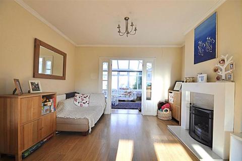 9 Cornmeadow Lane, Worcester, WR3 7NY