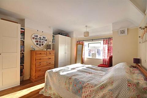 9 Cornmeadow Lane, Worcester, WR3 7NY