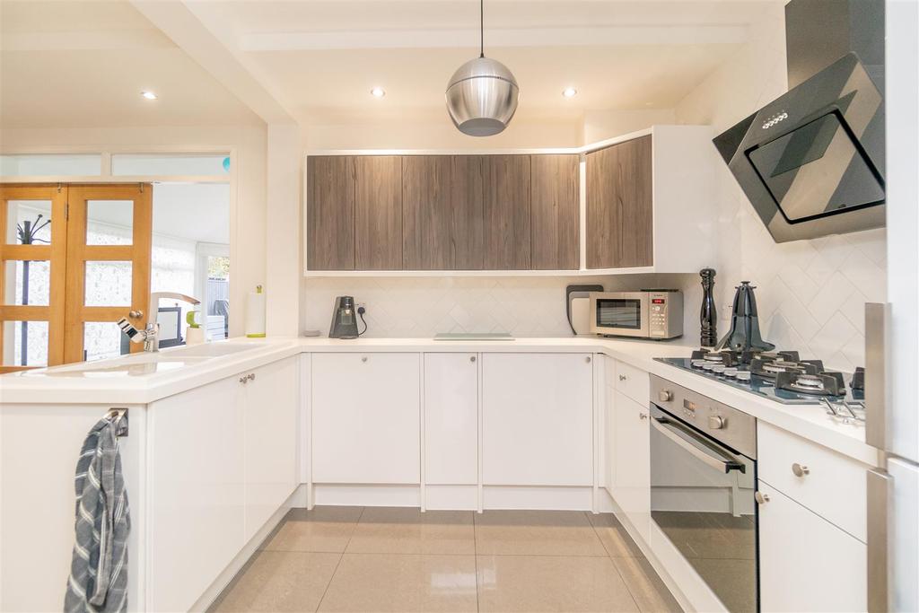Open Plan Breakfast Kitchen