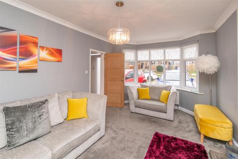 107 Greythorn Drive, West Bridgford, Nottingham, NG2 7GB