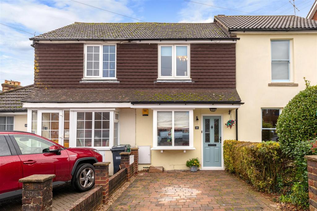 Allingham Road, Reigate 2 bed terraced house £390,000
