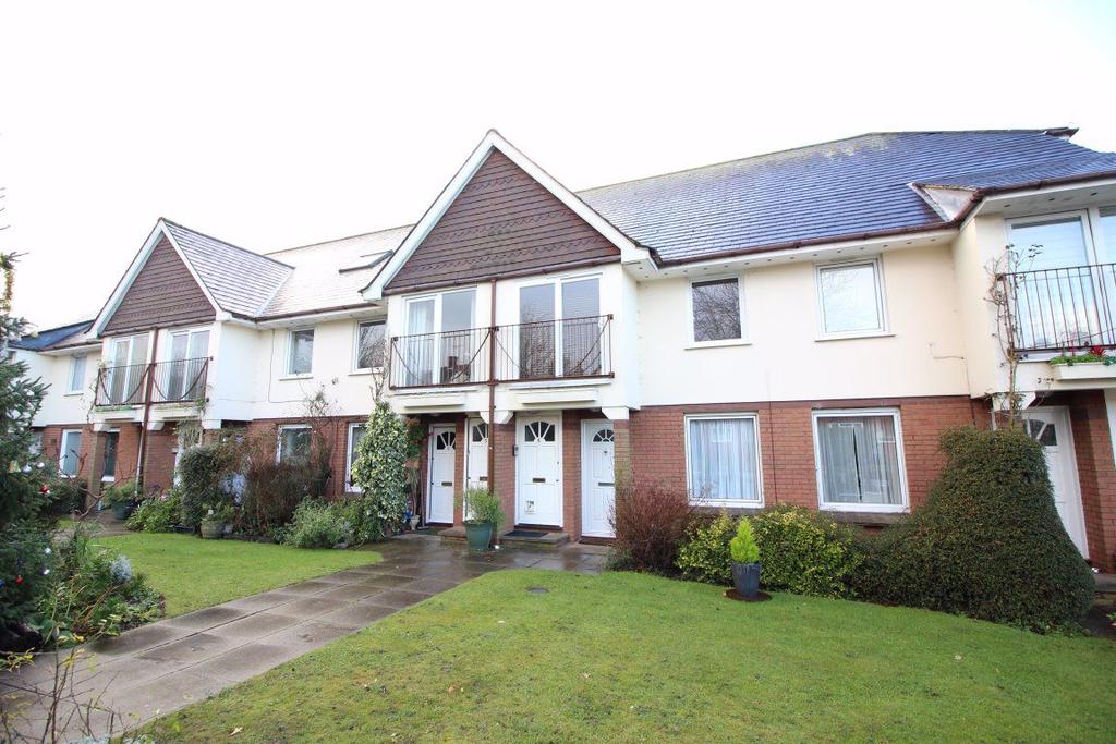 Parklands, Chiltern Avenue, Bushey 2 bed £1,295 pcm (£299 pw)