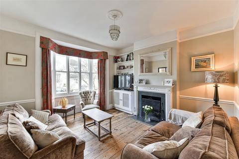 28 Howard Road, Reigate, RH2 7JE