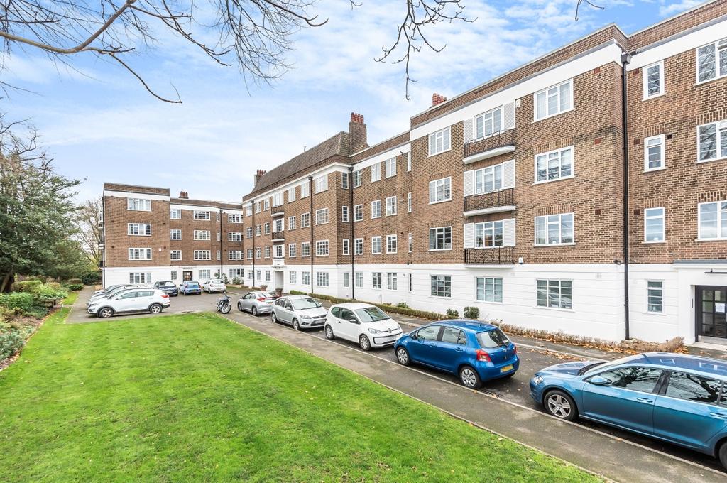 Dartmouth Grove Greenwich SE10 2 bed flat £439,950