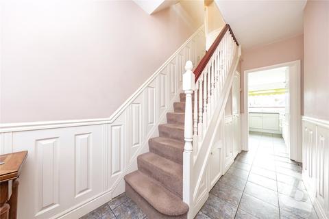 8 Fleet Close, Upminster, RM14 1PS