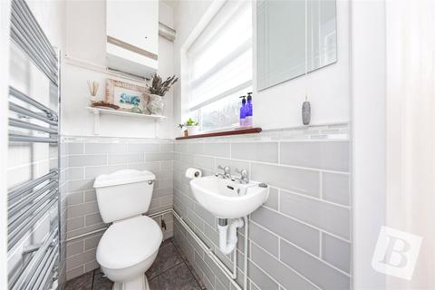 8 Fleet Close, Upminster, RM14 1PS