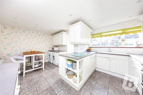 8 Fleet Close, Upminster, RM14 1PS