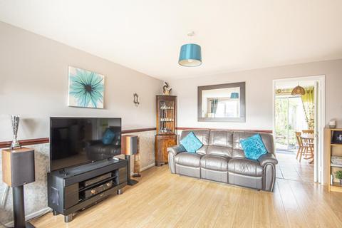 43 Eton Close, Witney, OX28 3GA