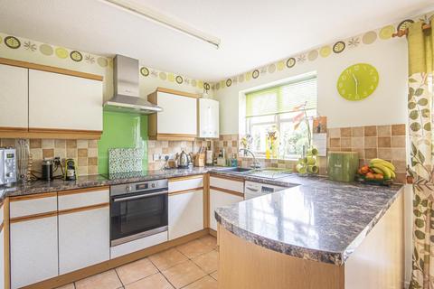 43 Eton Close, Witney, OX28 3GA