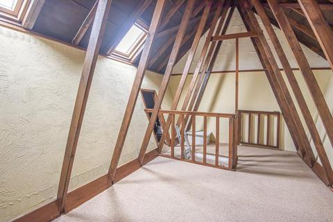 43 Eton Close, Witney, OX28 3GA