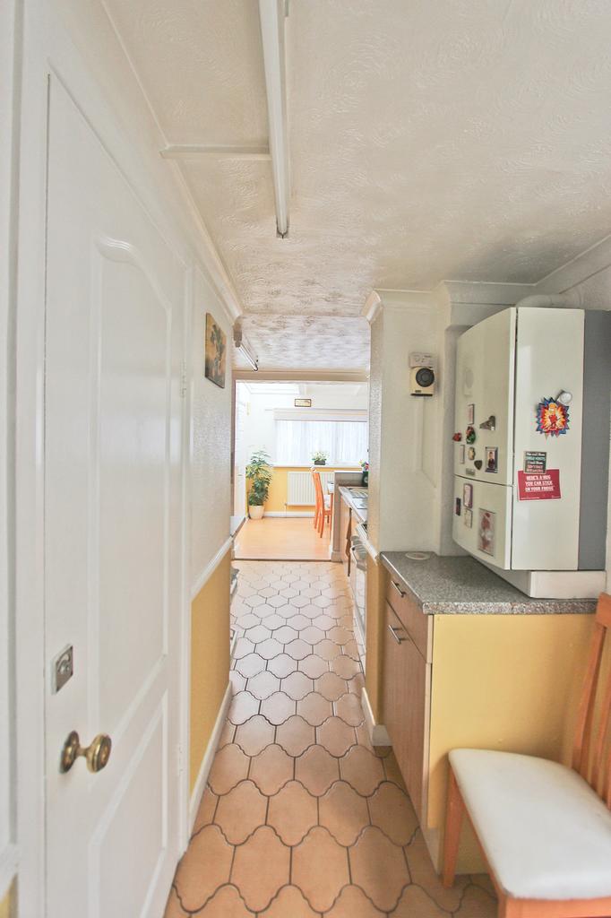 Kitchen/Dining Space