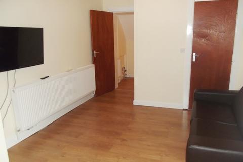 5 bedroom terraced house to rent, Ladybarn Lane, Manchester M14 6YU