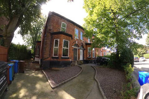 9 bedroom semi-detached house to rent, Victoria Road, Fallowfield