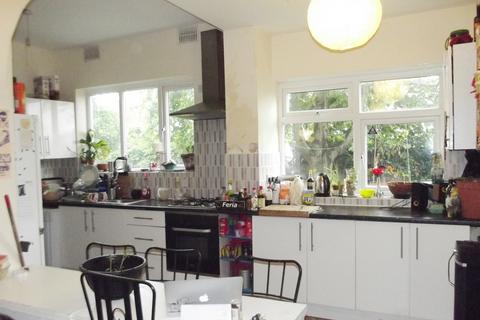 7 bedroom semi-detached house to rent, Park Range, Rusholme, Manchester