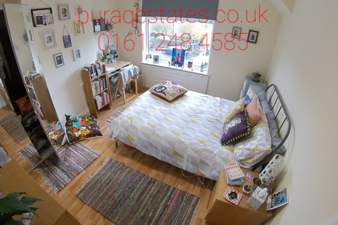 4 bedroom semi-detached house to rent, Leeshall Crescent, Fallowfield, Manchester