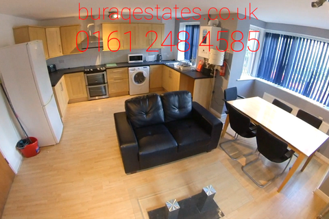 3 bedroom apartment to rent, Ladybarn Lane, Manchester M14 6NQ