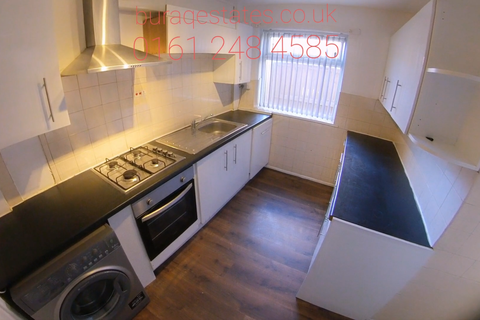 4 bedroom semi-detached house to rent - Beamish Close, Manchester M13 9RL