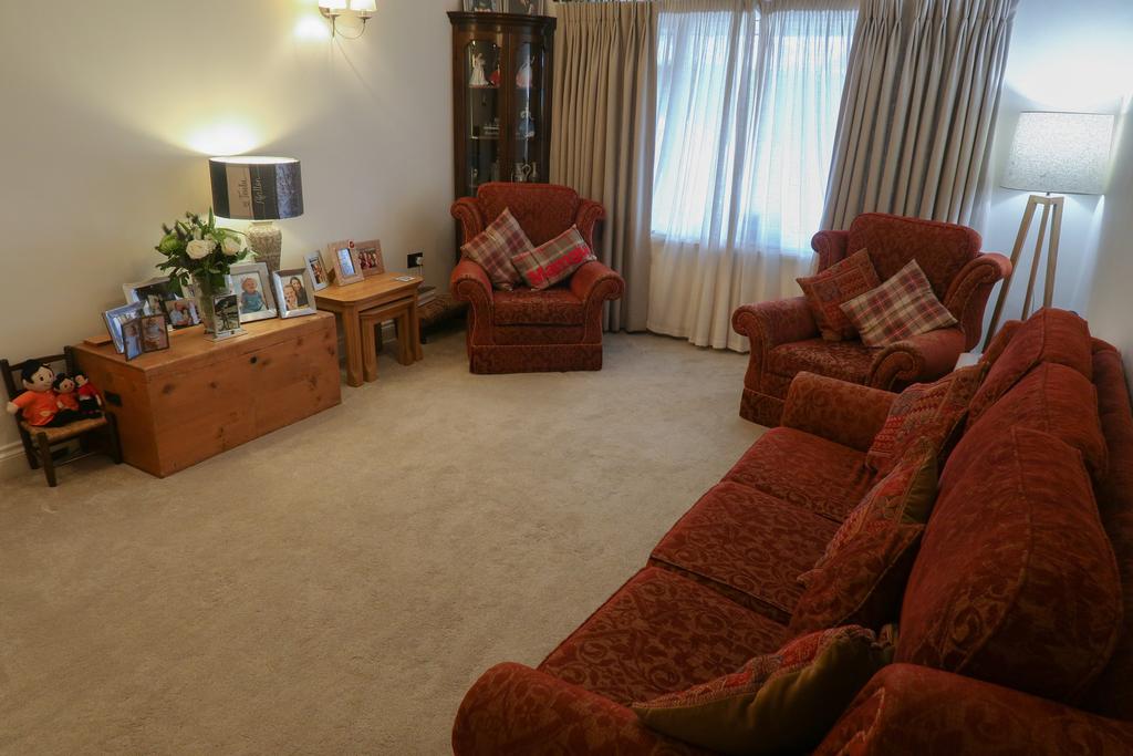 Lounge 1