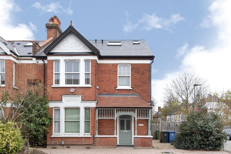 Aldermary Road Bromley BR1 2 bed flat £1,275 pcm (£294 pw)