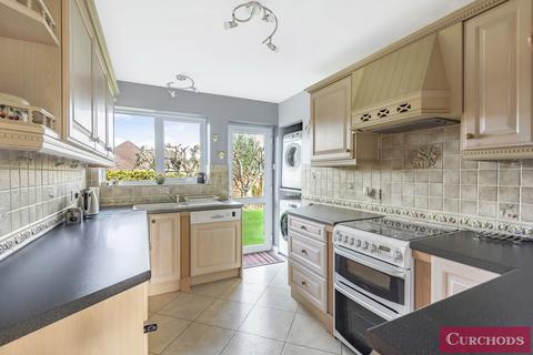 3 Copthorne Close, Shepperton, TW17 9EW