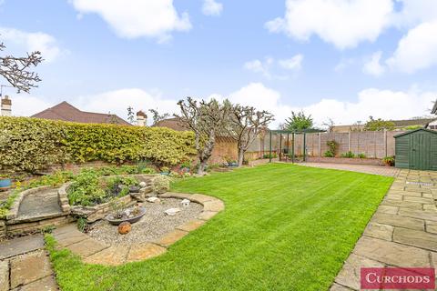 3 Copthorne Close, Shepperton, TW17 9EW