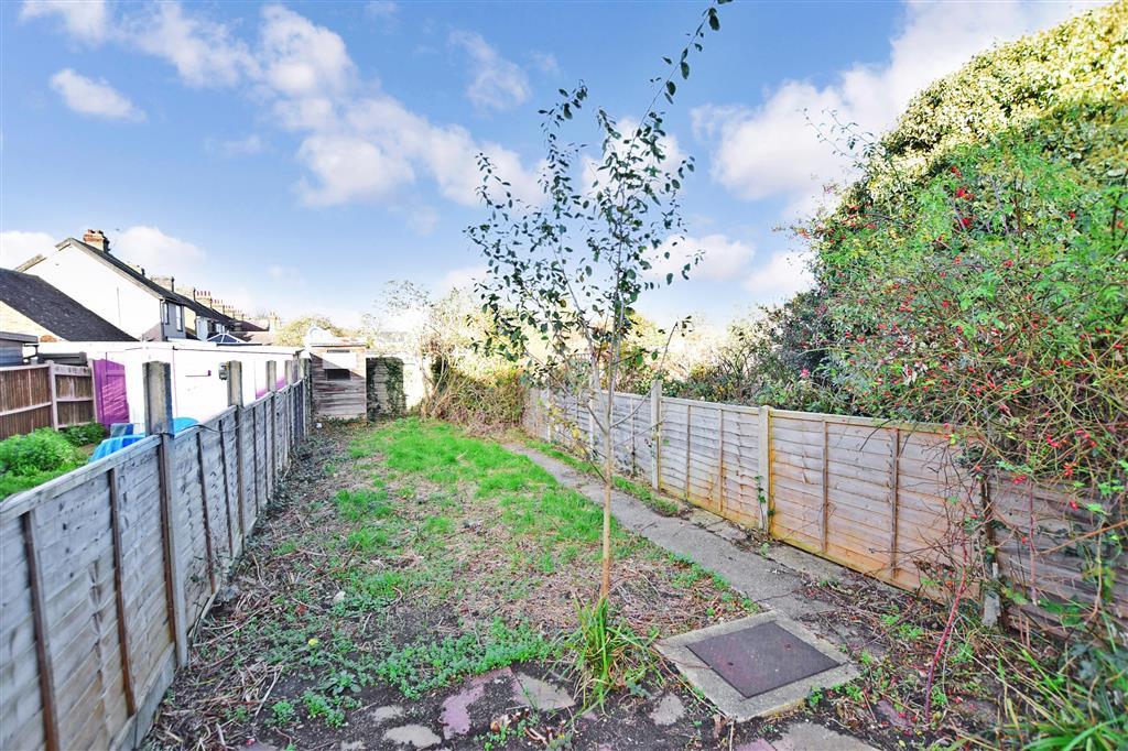 Queenborough Road, Halfway, Sheerness, Kent 2 bed terraced house £165,000
