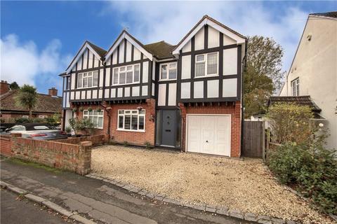 46 Albert Road, Englefield Green, Egham, TW20 0RQ