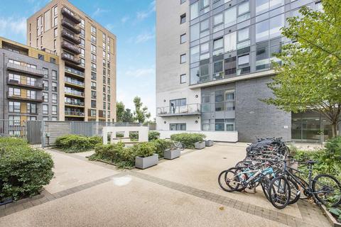 2 bedroom flat for sale, Werner Court, Limehouse Cut, London