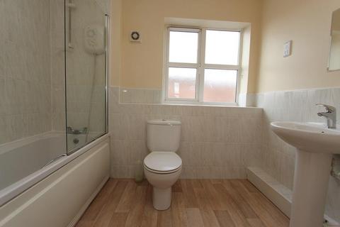 2 bedroom flat to rent, Thompson Court, Chilwell, NG9