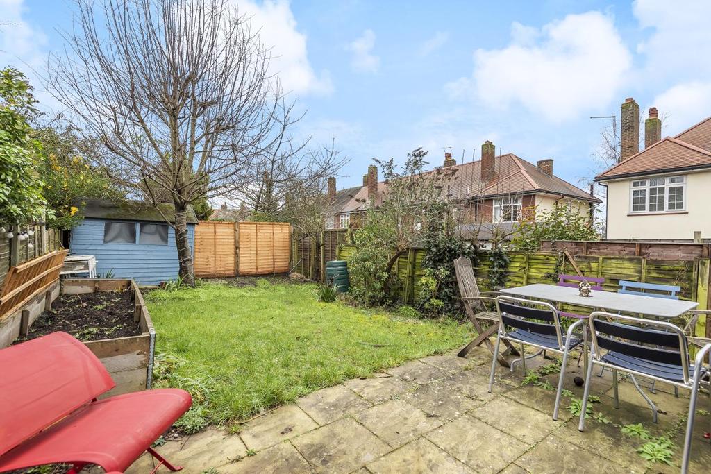 Godley Road, Earlsfield 2 bed £535,000