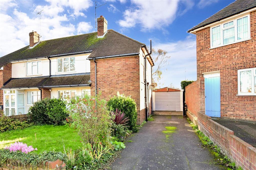 Berengrave Lane, Rainham, Gillingham... 4 bed semidetached house £365,000