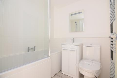 38a Windsor Road, Durrington, Salisbury, SP4 8HG