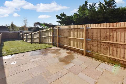 38a Windsor Road, Durrington, Salisbury, SP4 8HG