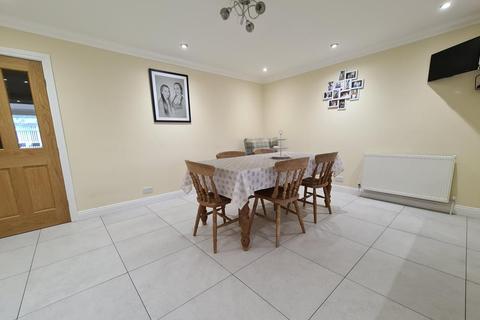 18 Jubilee Road, Fordingbridge, SP6 1DP