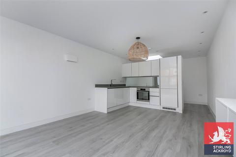 27 Crossway, London, N16 8LA