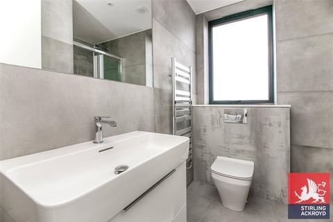 33 Crossway, London, N16 8LA