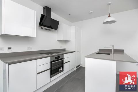 33 Crossway, London, N16 8LA