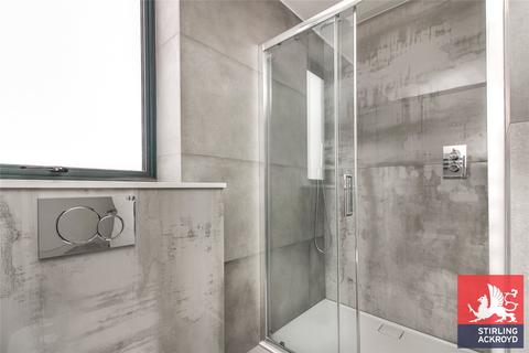 33 Crossway, London, N16 8LA