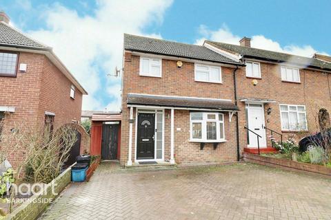89 Marlyon Road, Ilford, IG6 3XW