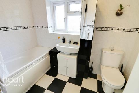 89 Marlyon Road, Ilford, IG6 3XW
