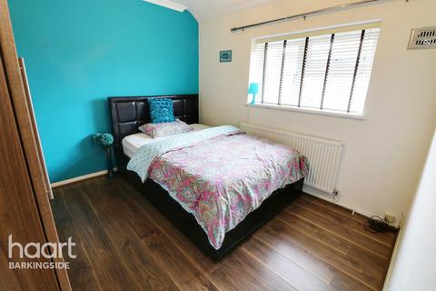 89 Marlyon Road, Ilford, IG6 3XW