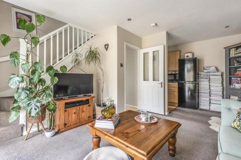 166 Blakes Avenue, Witney, OX28 3UD